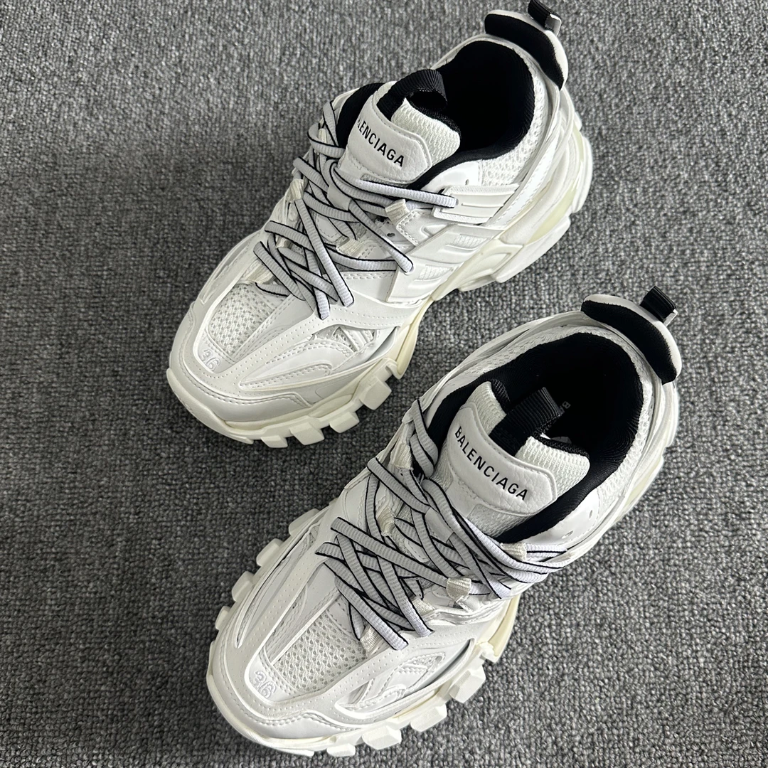 未使用 Balenciaga/巴黎世家 track 白黑老爹鞋 36 全新带盒