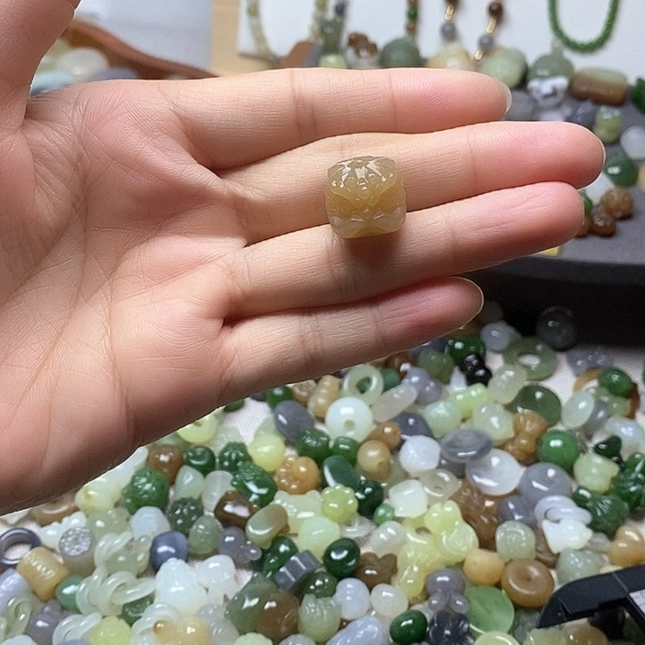 未镶嵌和田玉挂件醒狮