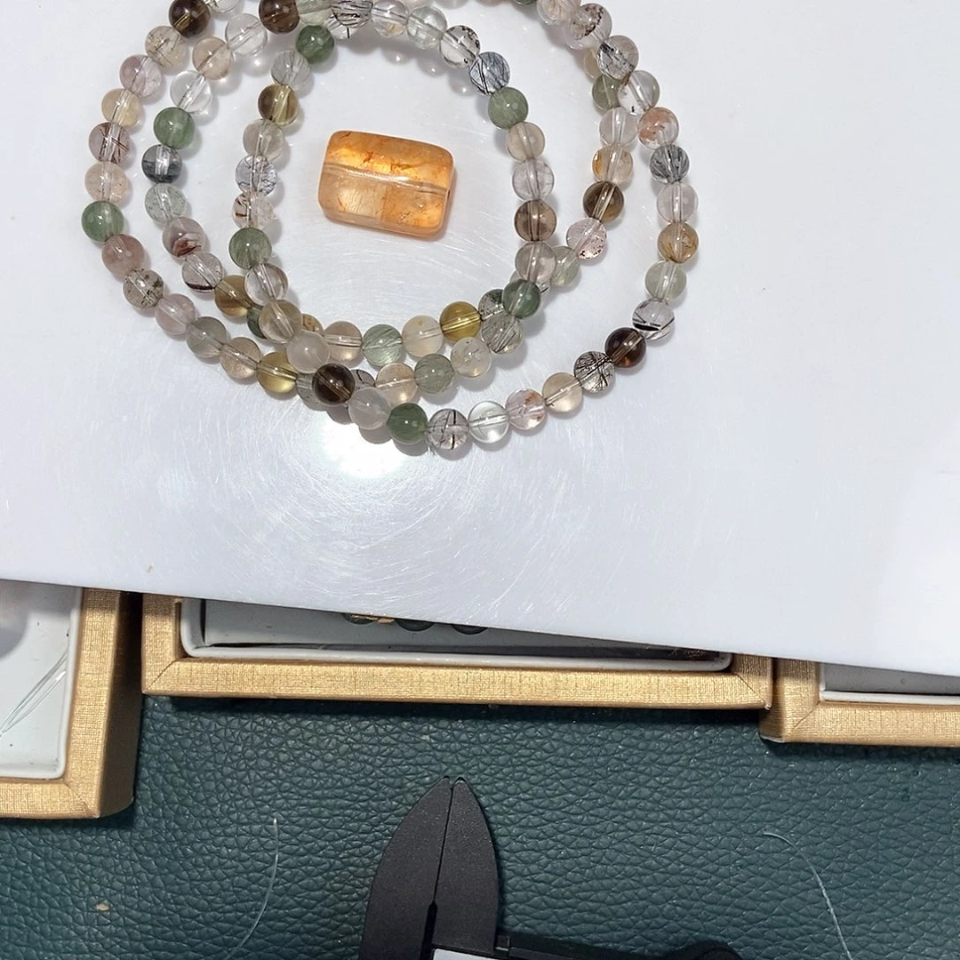 水晶手串未镶嵌李**子多宝多圈➕胶花牌子