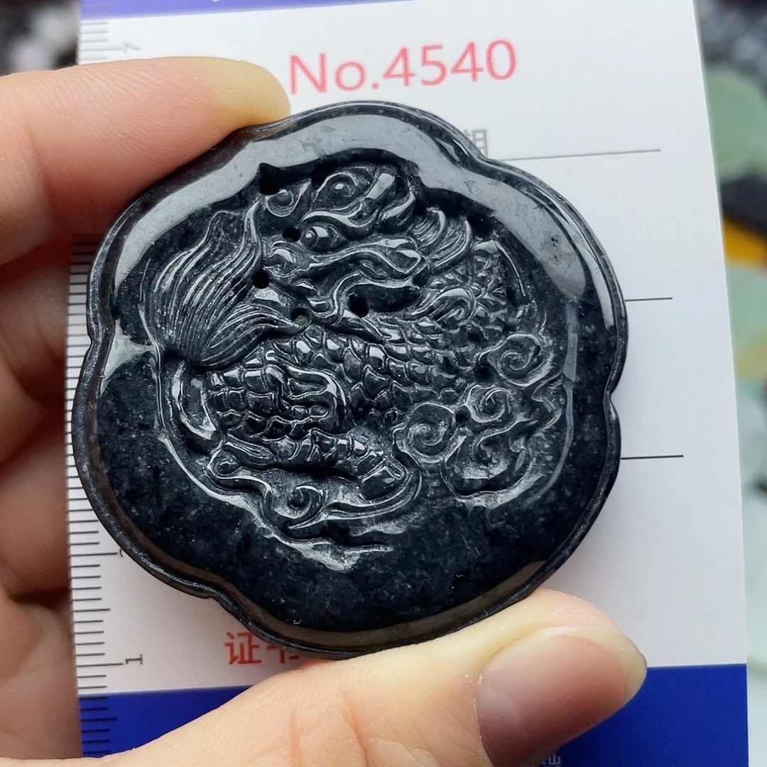 翡翠未镶嵌挂件4540