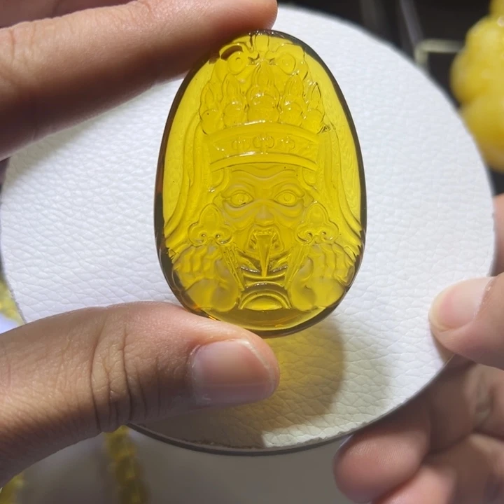 未镶嵌颈饰琥珀琥珀吊坠
