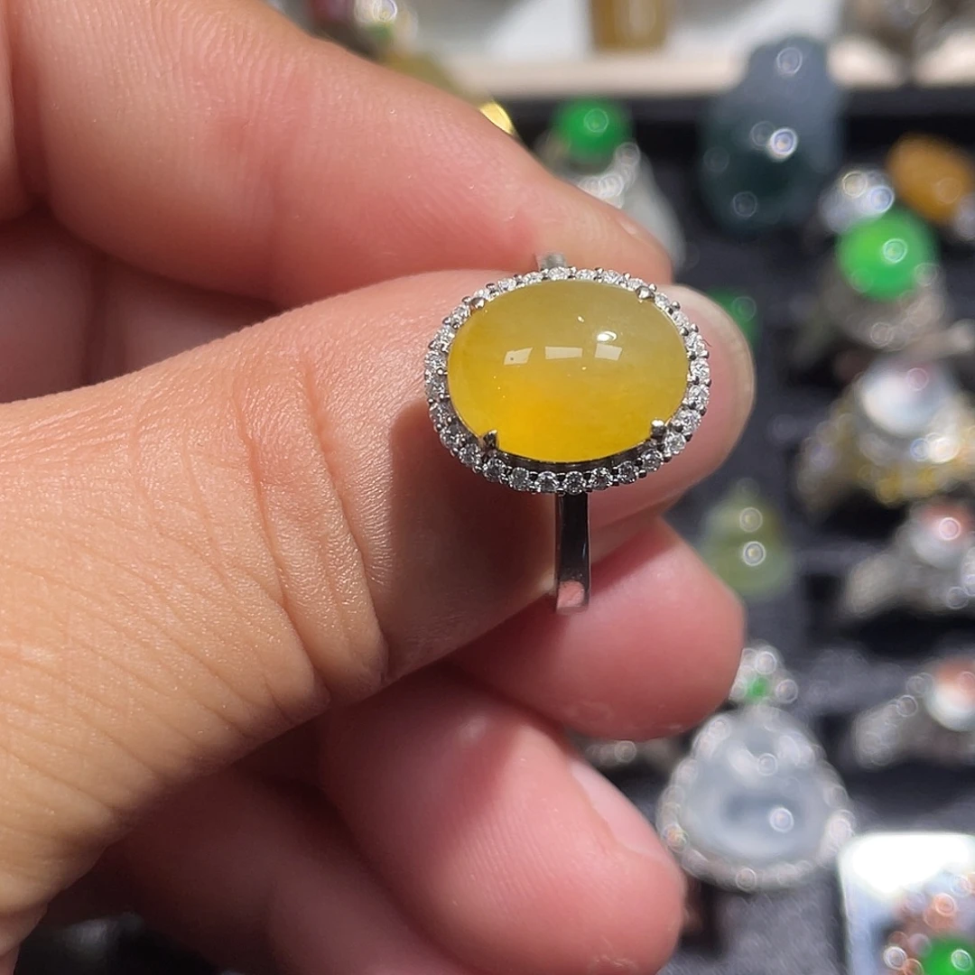 翡翠配石18K冰黄翡戒指