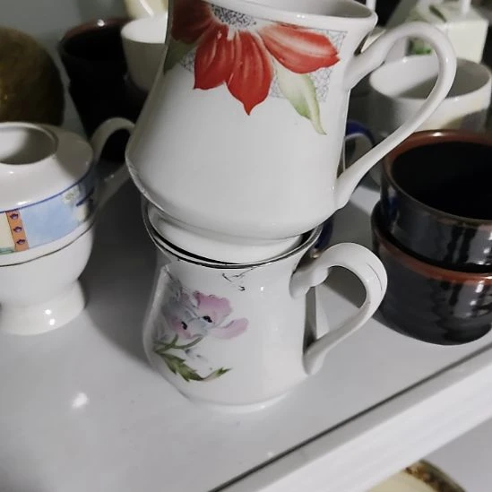 瓷片五厂，七厂各种摆件，瓷片，均有瑕疵！