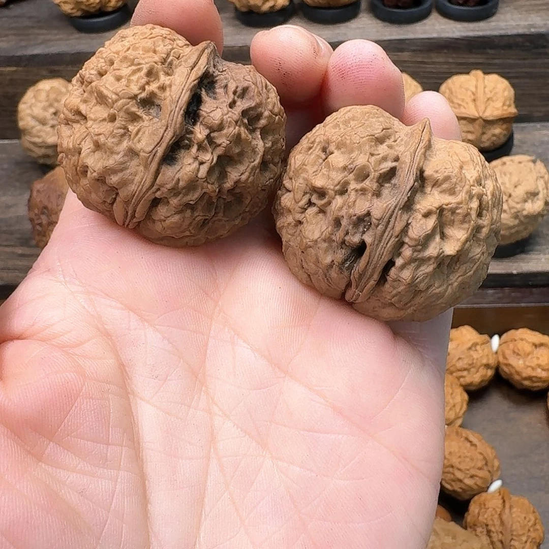 文玩核桃吊坠15血麒麟38尺寸