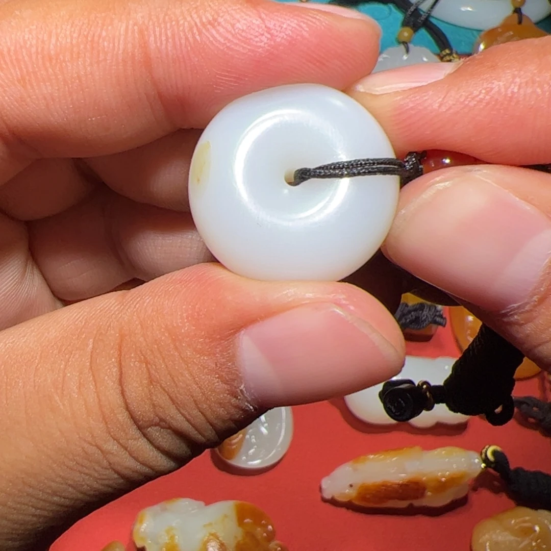 和田玉未镶嵌吊坠(不含链)