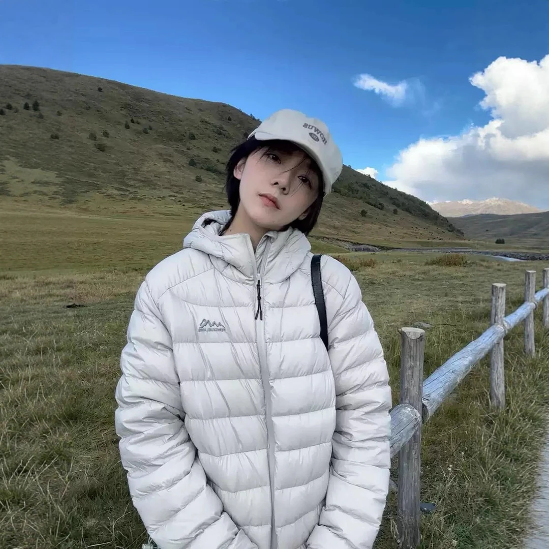 白鸭绒短款轻薄冬季加厚休闲羽绒服女款排骨款羽绒服冬天休闲服