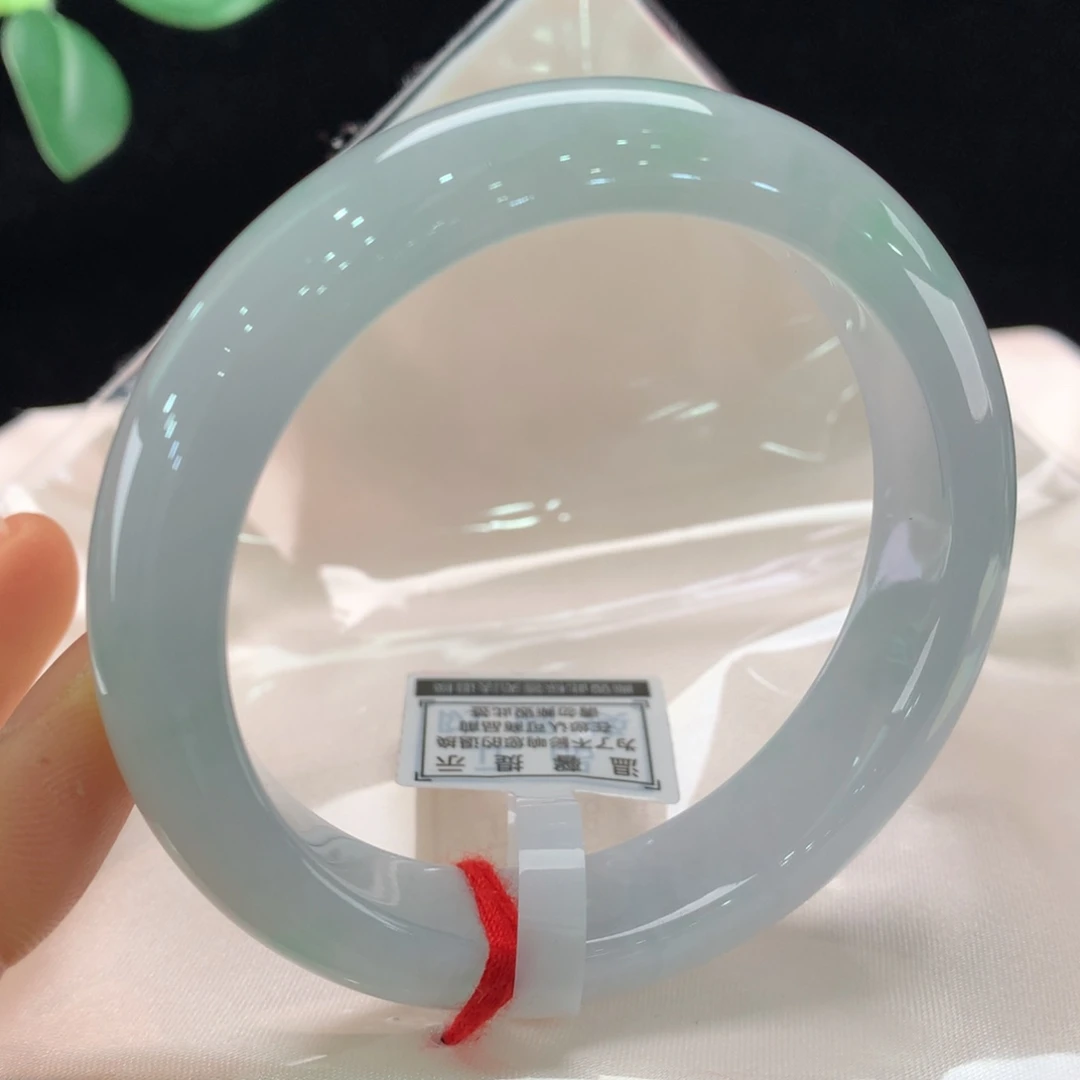 翡翠未镶嵌手镯0228