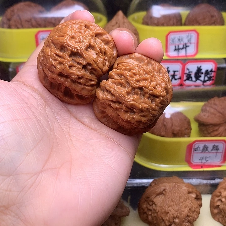 吊坠文玩核桃血麒麟