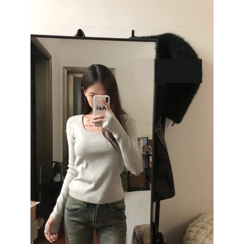 燕麦色方领露锁骨长袖针织衫女2024春秋季内搭修身毛衣打底衫上衣