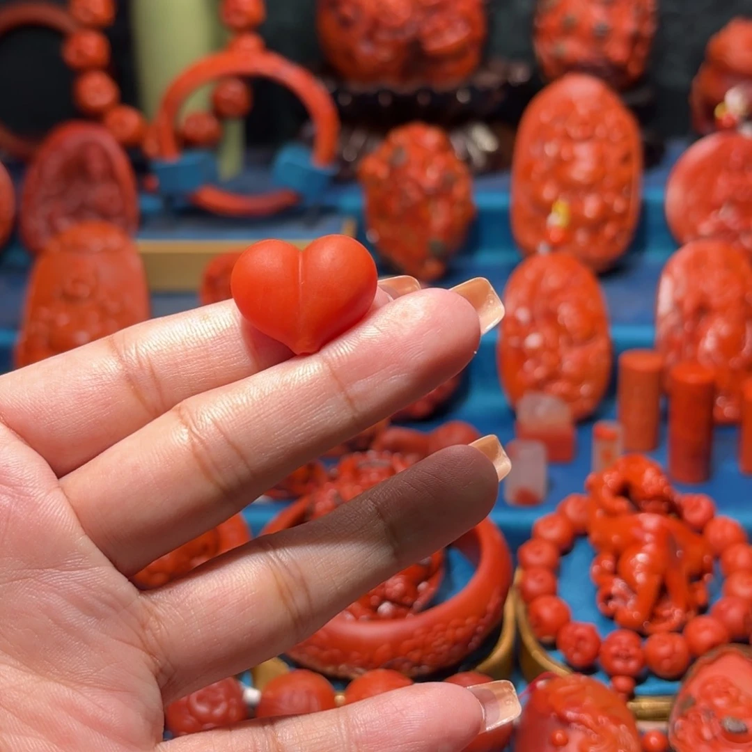 南红玛瑙雕刻未镶嵌