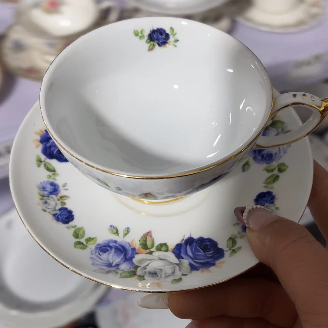 瓷片鸭*羽毛球拍和手握武器也可以