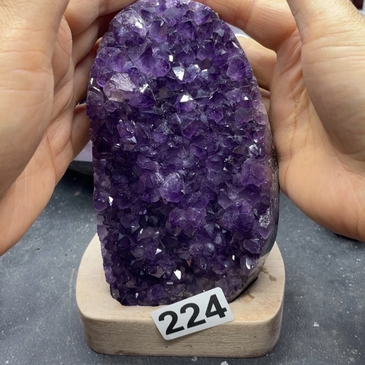 未镶嵌水晶大型摆件（非配饰）