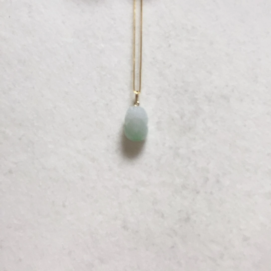 翡翠颈饰18K金镶嵌简单