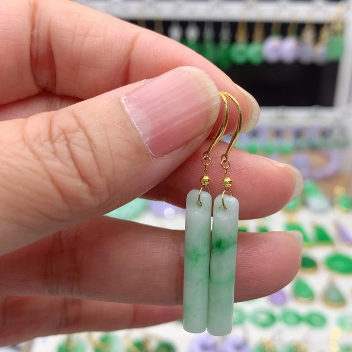 翡翠18K金镶嵌耳饰