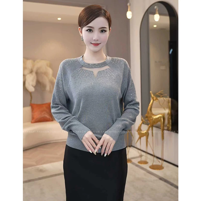2025秋冬款【QQ-1212JR】天丝醋酸羊毛灰色烫钻圆领镂空针织上衣女