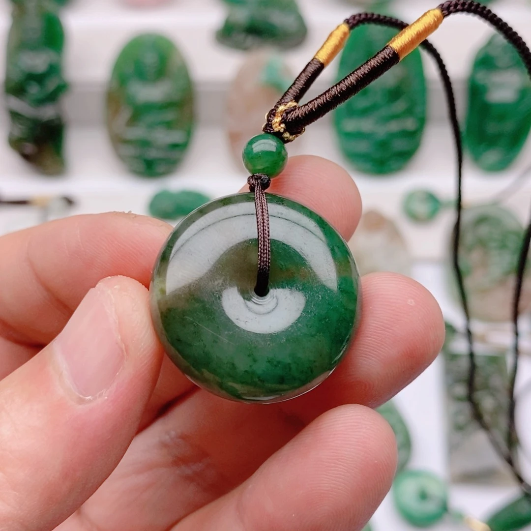 雪***狐独山玉未镶嵌颈饰