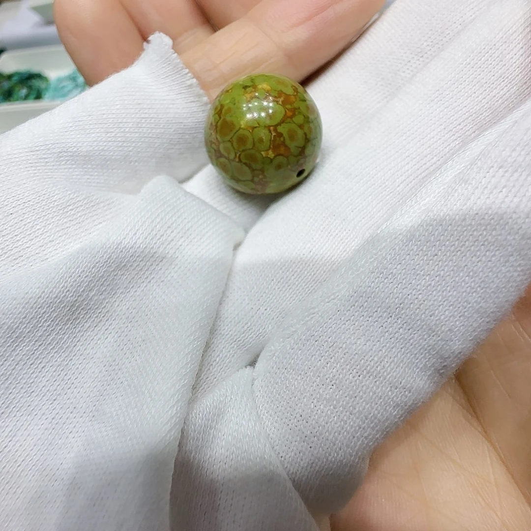 未镶嵌绿松石原矿绿松石