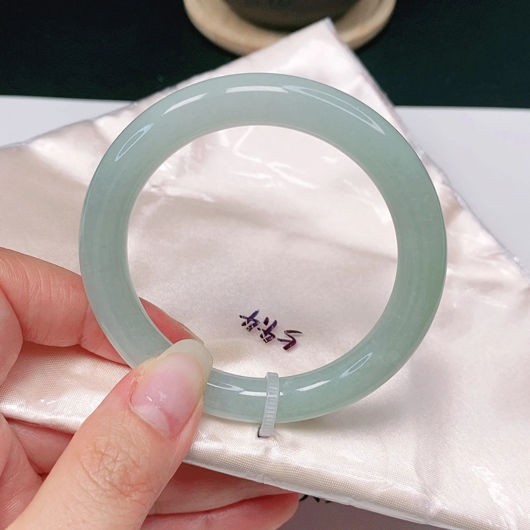 【闪购商品】翡翠手镯未镶嵌圆