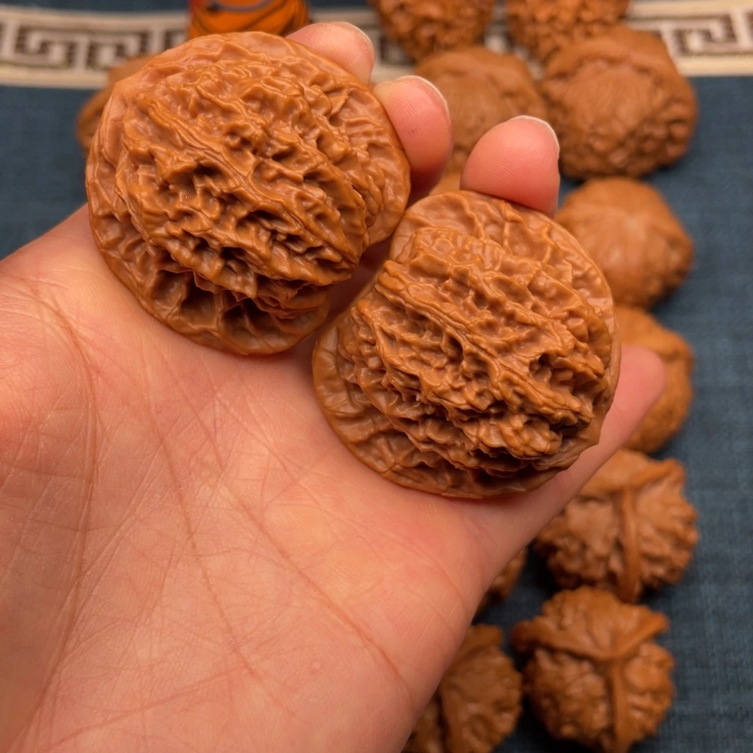 文玩核桃把件42全品盘龙纹