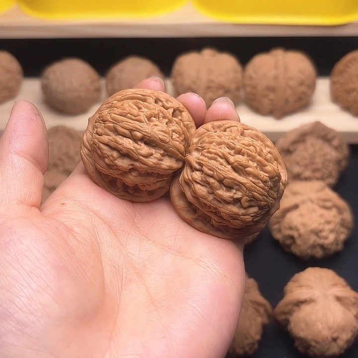 文玩核桃把件39虎头