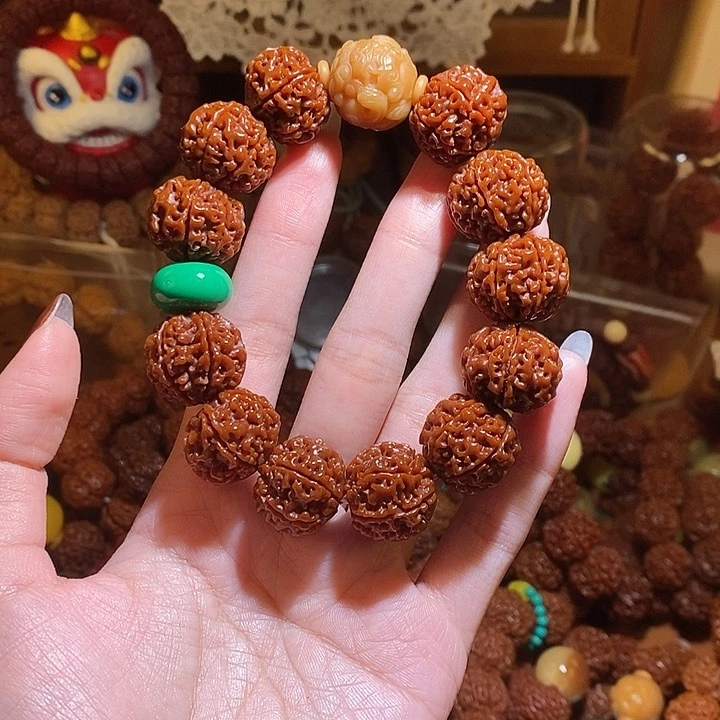 金刚菩提吊坠206玉华貔貅绿扣