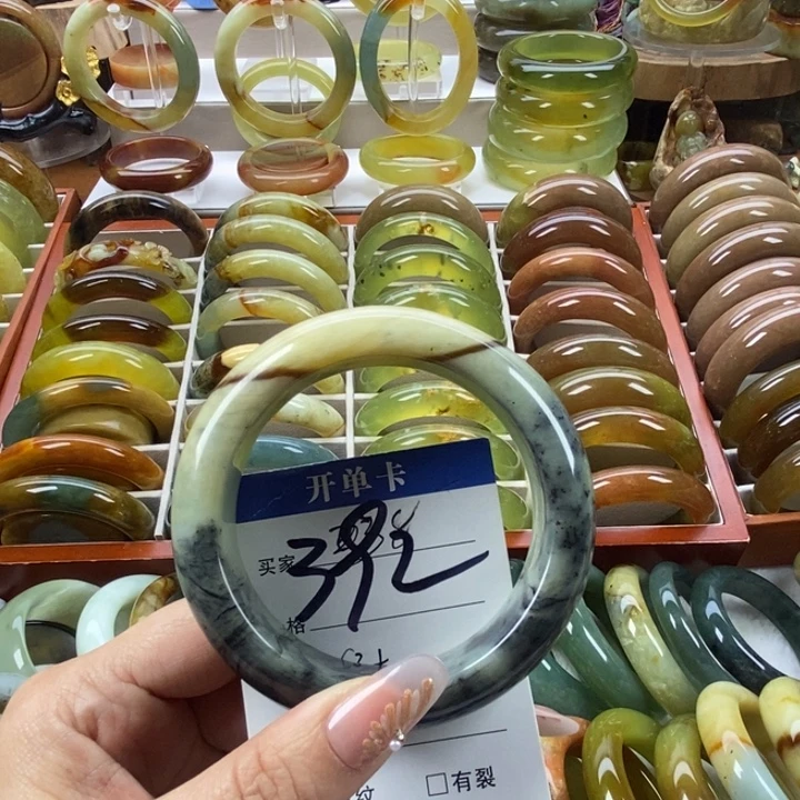 蛇纹石玉未镶嵌手镯62