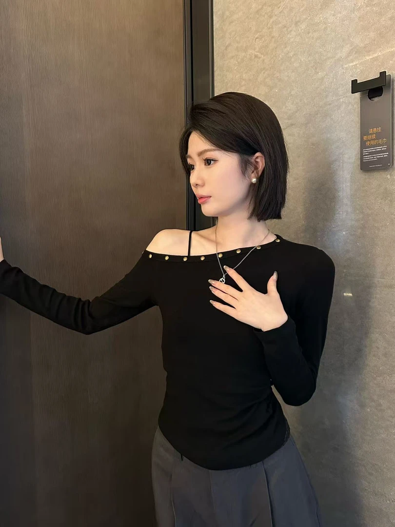 YERUNLU辣妹斜肩长袖T恤女秋季新款露肩修身短款打底衫上衣