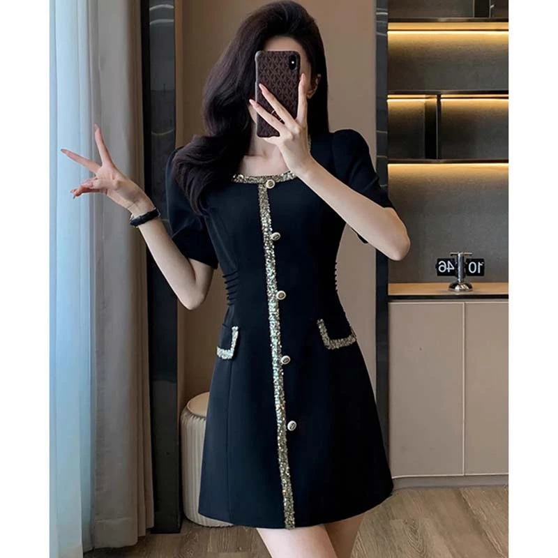 法式小香风黑色方领泡泡袖连衣裙女夏季高端轻奢洋气修身D1755