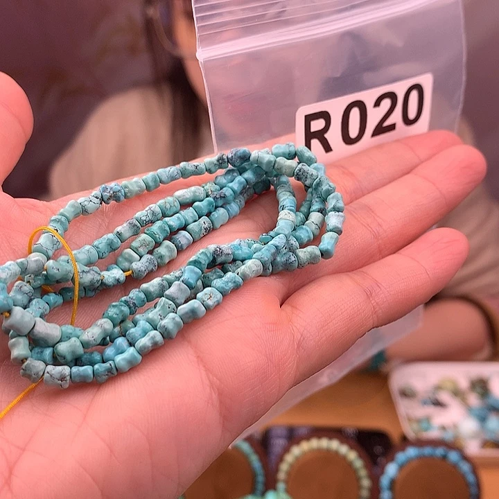 绿松石未镶嵌原矿