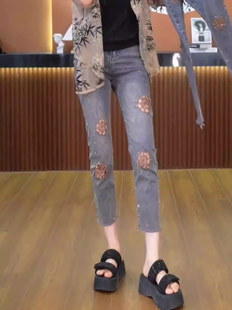 大码女装显瘦烟管法棍裤2025春季新款重工刺绣烫砖直筒八分牛仔裤