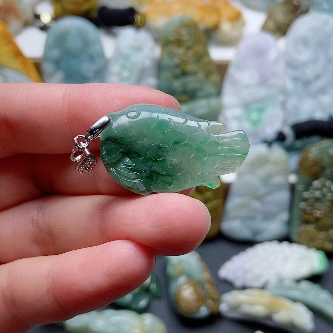 翡翠未镶嵌颈饰翡翠