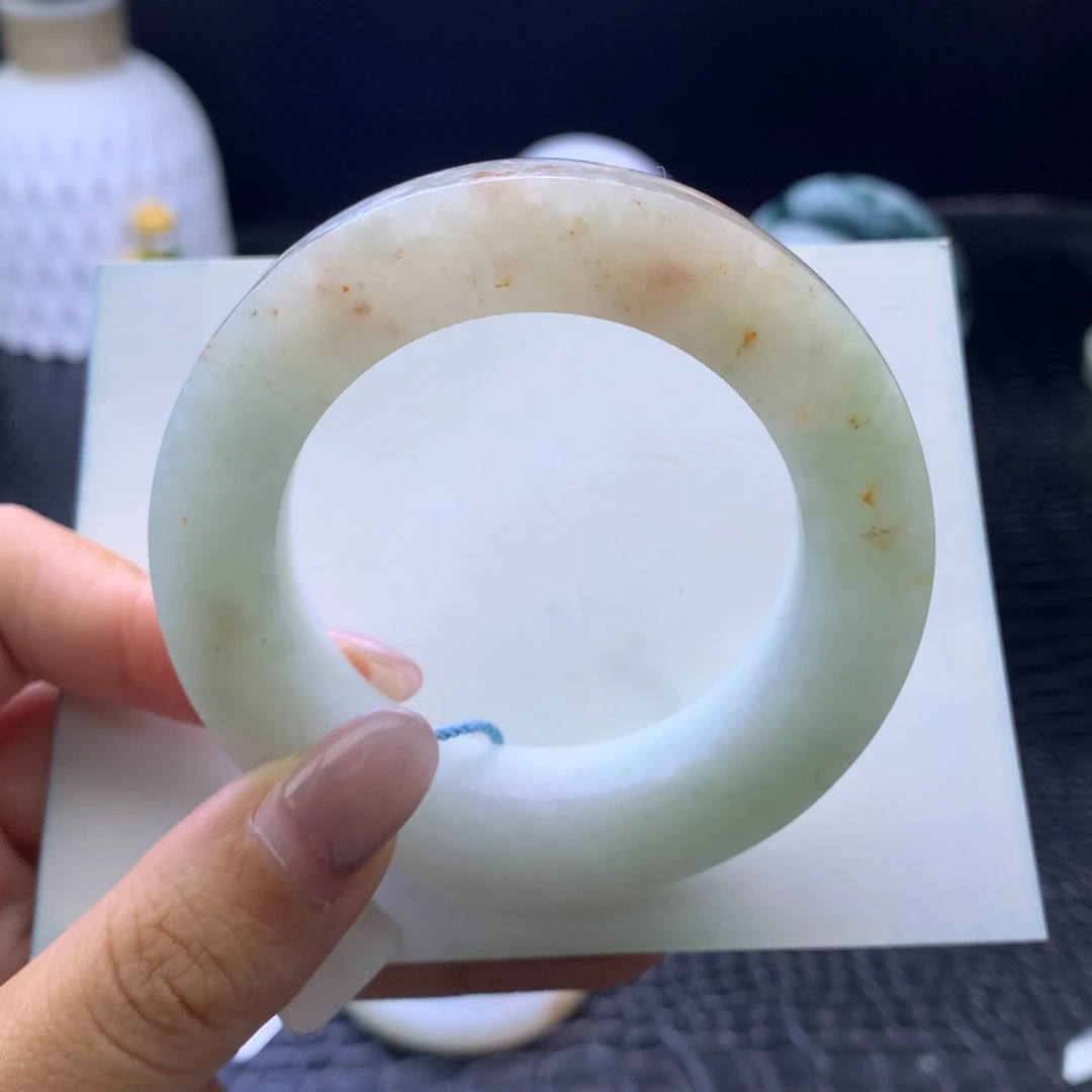 定制翡翠未镶嵌手镯