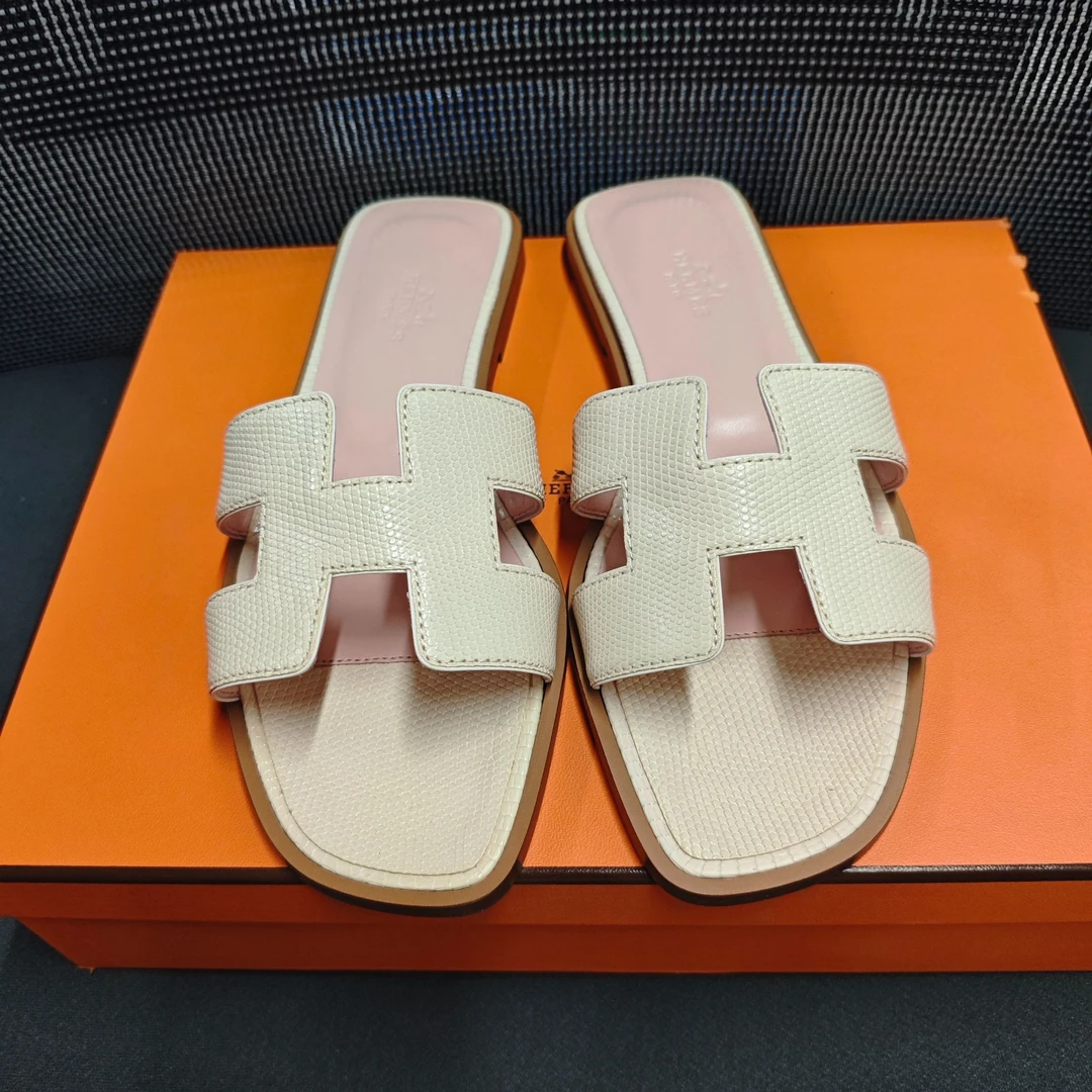 全新未使用 Hermes/爱马仕 麦殿/女士拖鞋37码/241223JJKDY04