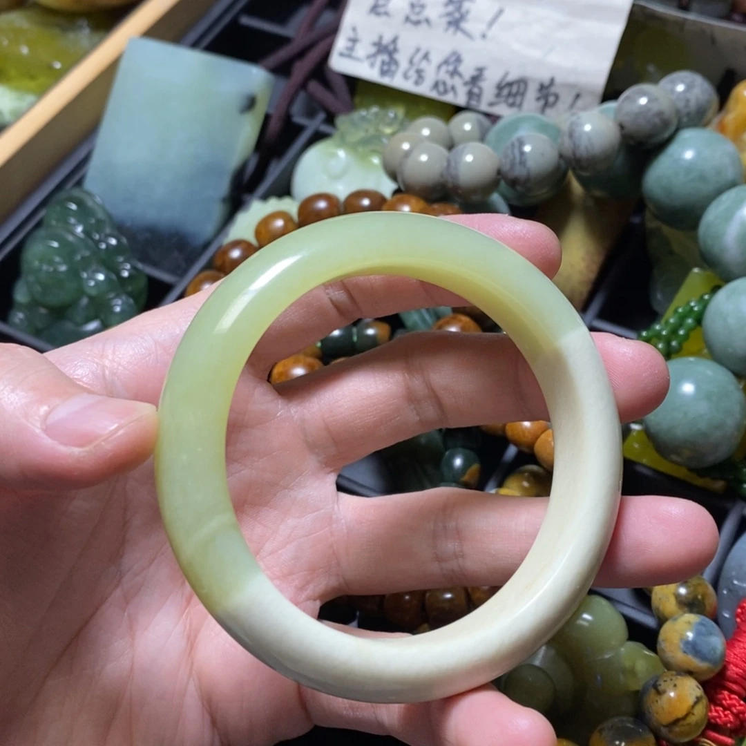 蛇纹石玉未镶嵌颈饰58口