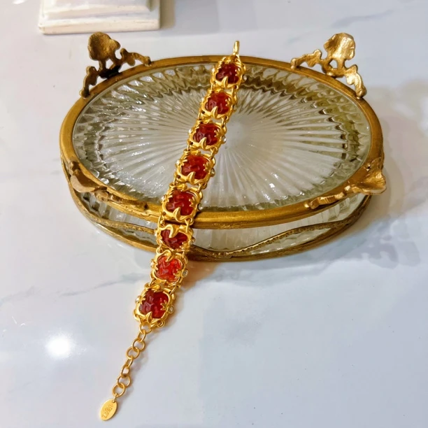 铜合金手链 V娜苏尔娜菲系列满镶系列轻奢镶嵌经典红色气质