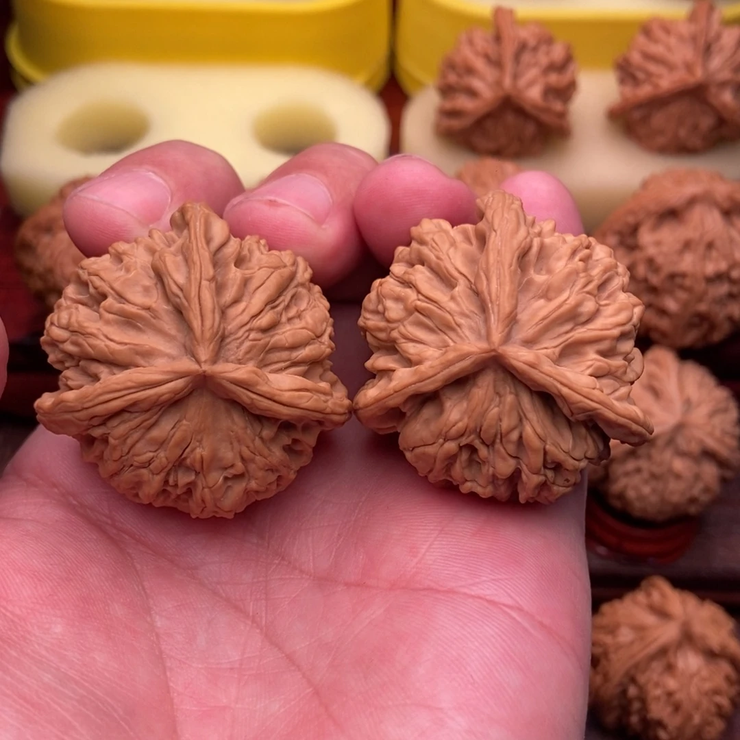 鑫***馆文玩核桃把件野生大奔41