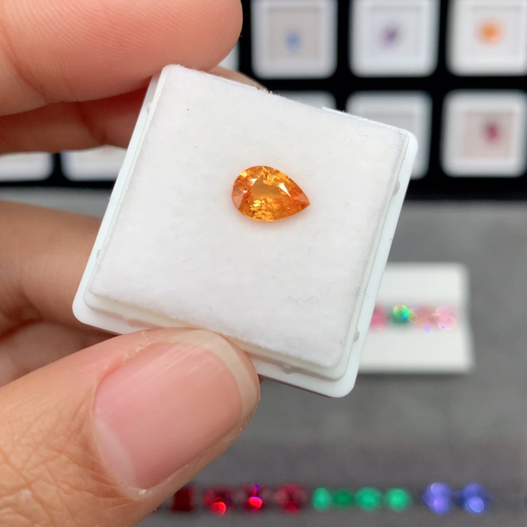 未镶嵌石榴石（芬达石）裸石5.5✖️7.5mm
