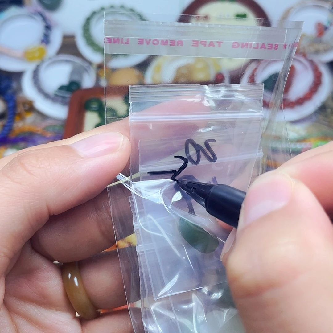 和田玉挂件未镶嵌南**开订制