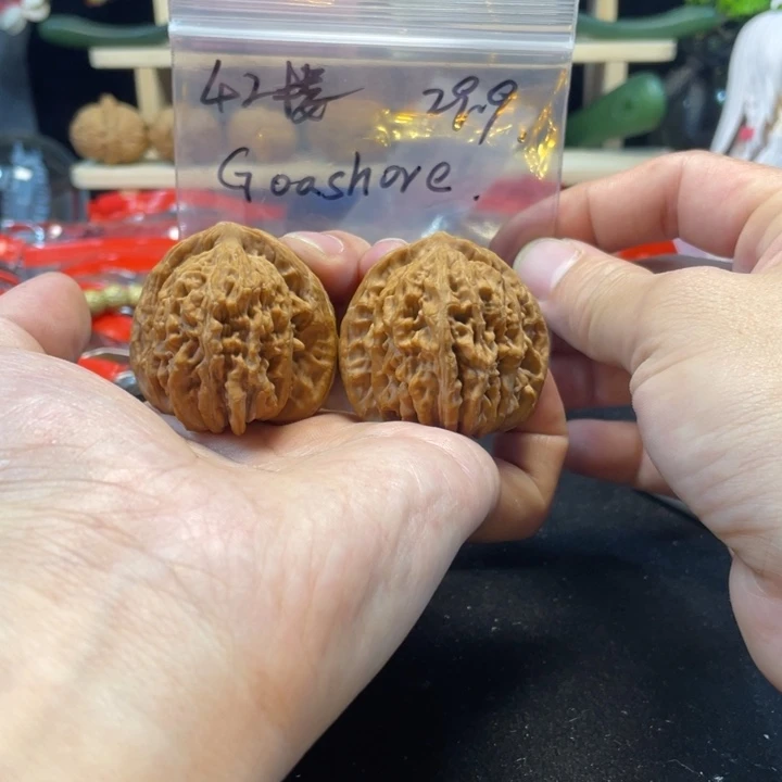 文玩核桃把件G****e42四座楼