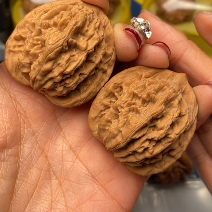 桃核吊坠虎头40全品