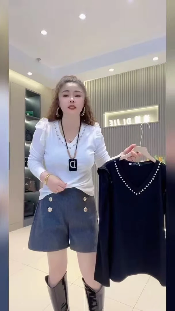 v领t恤女重工钉珠欧洲站春装上衣洋气修身法式荷叶边打底衫A182