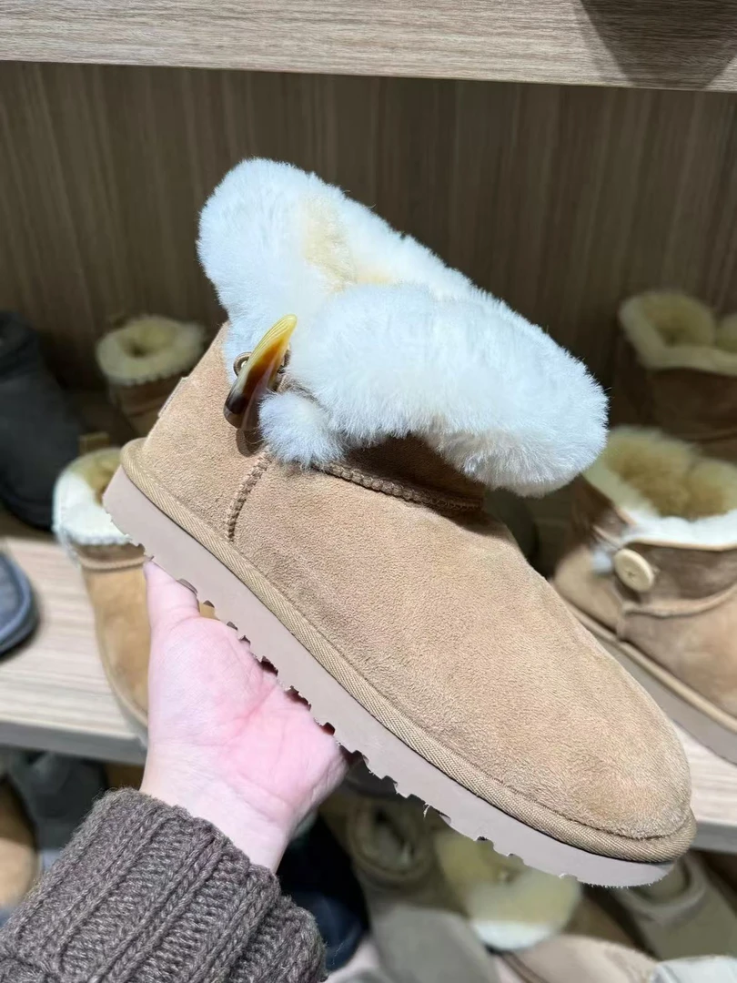【牛角扣】桑坡皮毛一体雪地靴冬季保暖平底