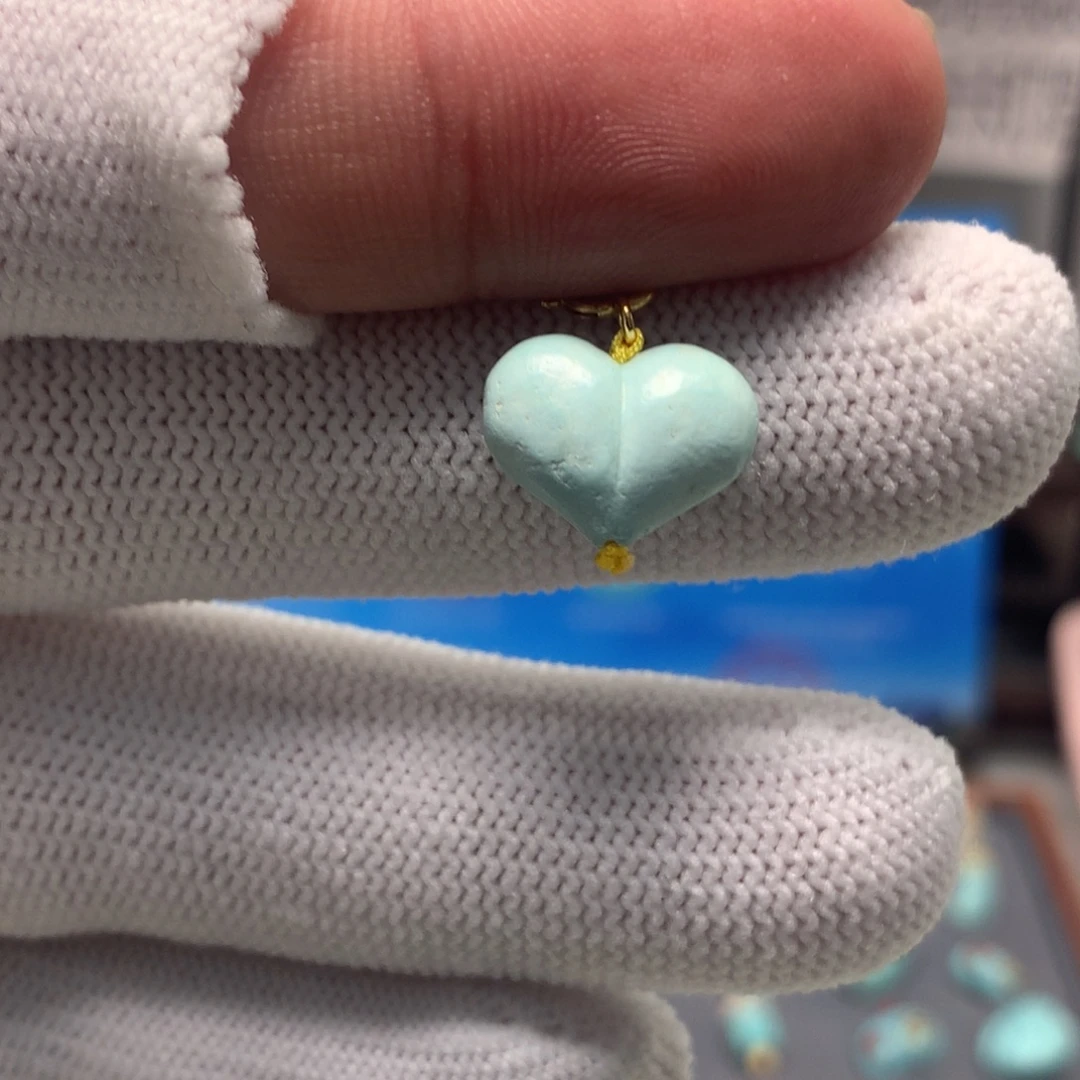 绿松石未镶嵌挂件