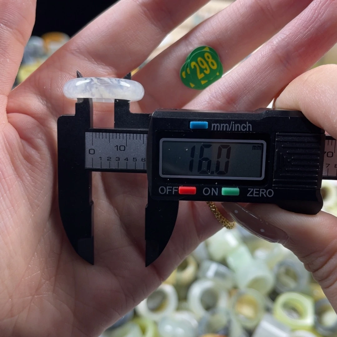 蛇纹石玉未镶嵌戒指