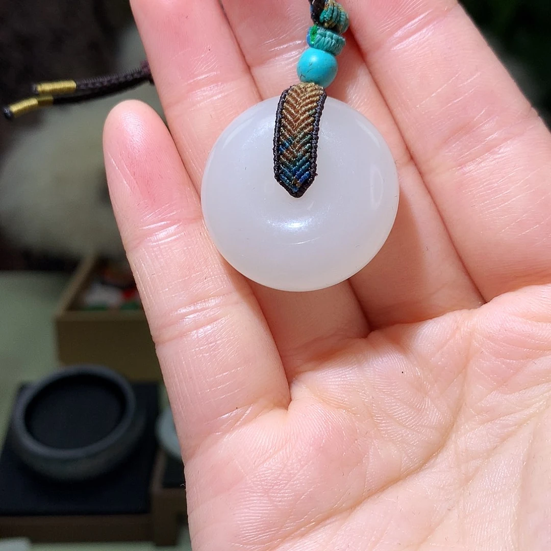 颈饰未镶嵌和田玉（白玉）和田玉平安扣