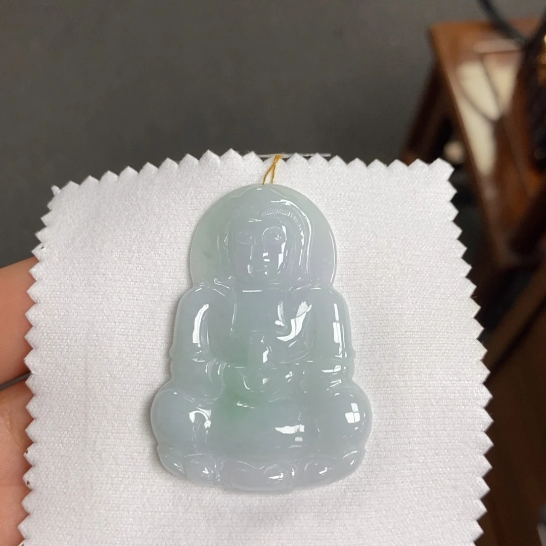 翡翠未镶嵌颈饰观音