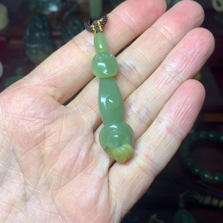 岫岩河磨玉（透闪石质玉）未镶嵌颈饰