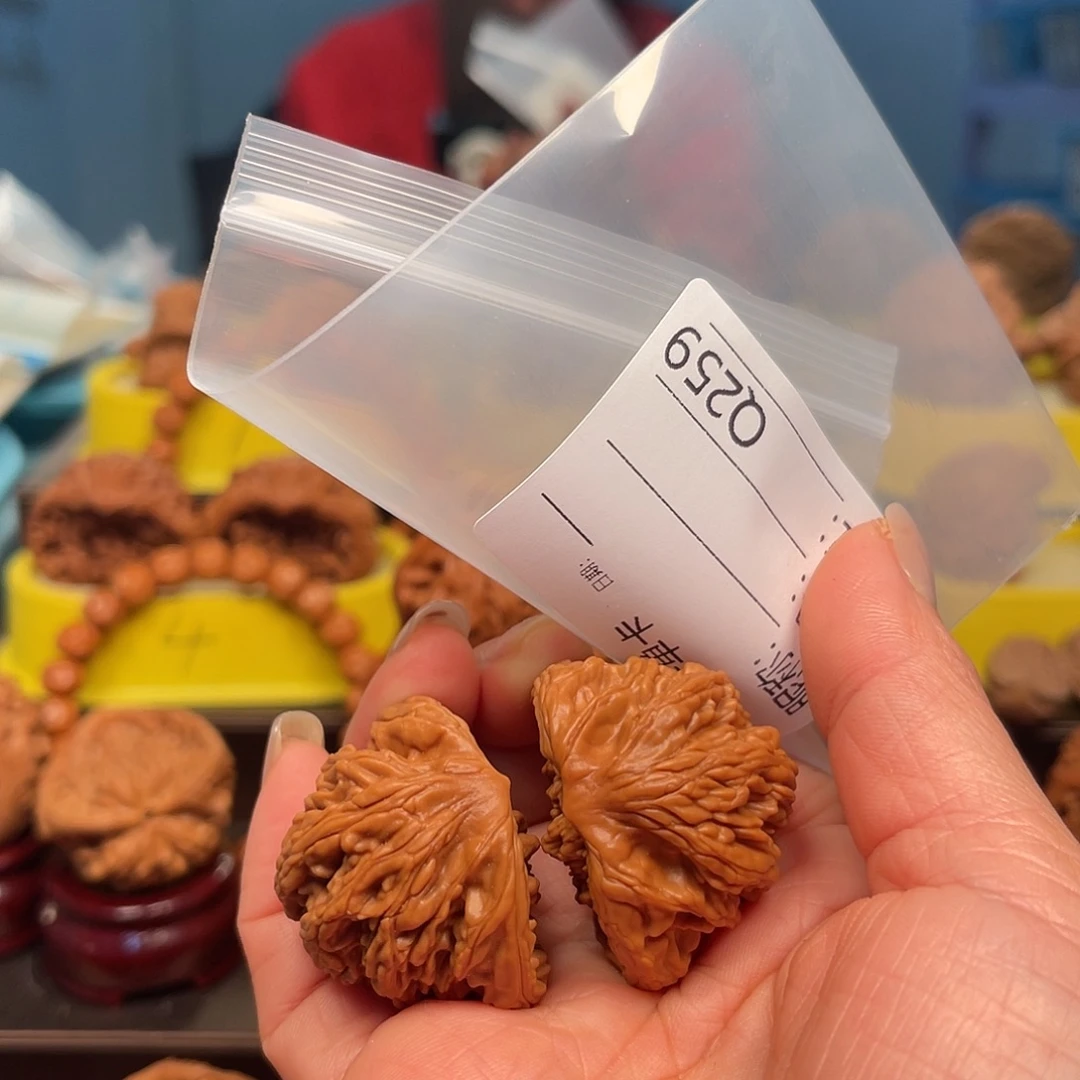 老***金吊坠文玩核桃虎头蛇