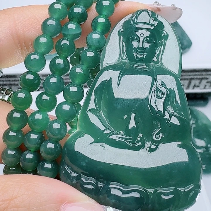 翡翠未镶嵌颈饰天然的A货翡翠多样性发其一