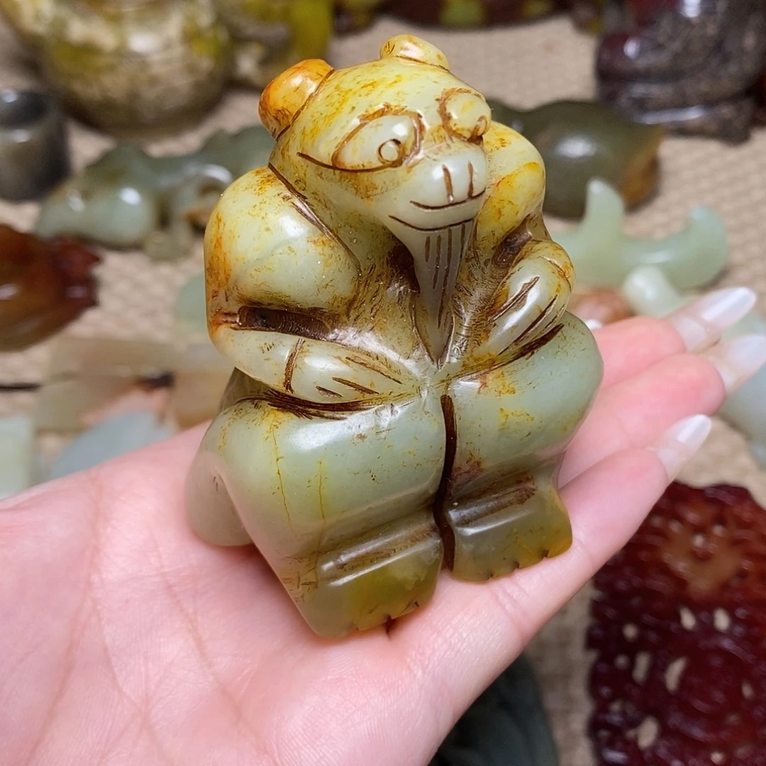 未镶嵌蛇纹石玉颈饰